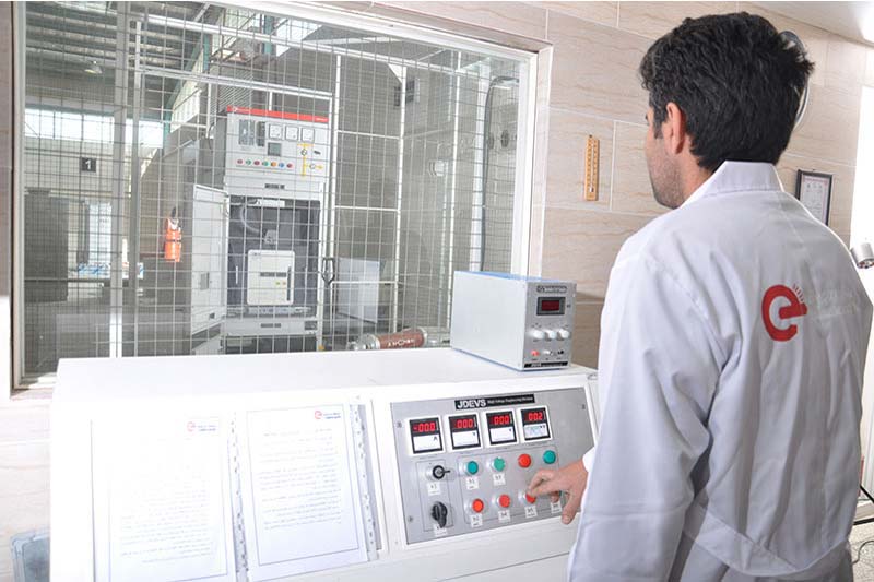 کنترل کیفی و آزمایشگاه
